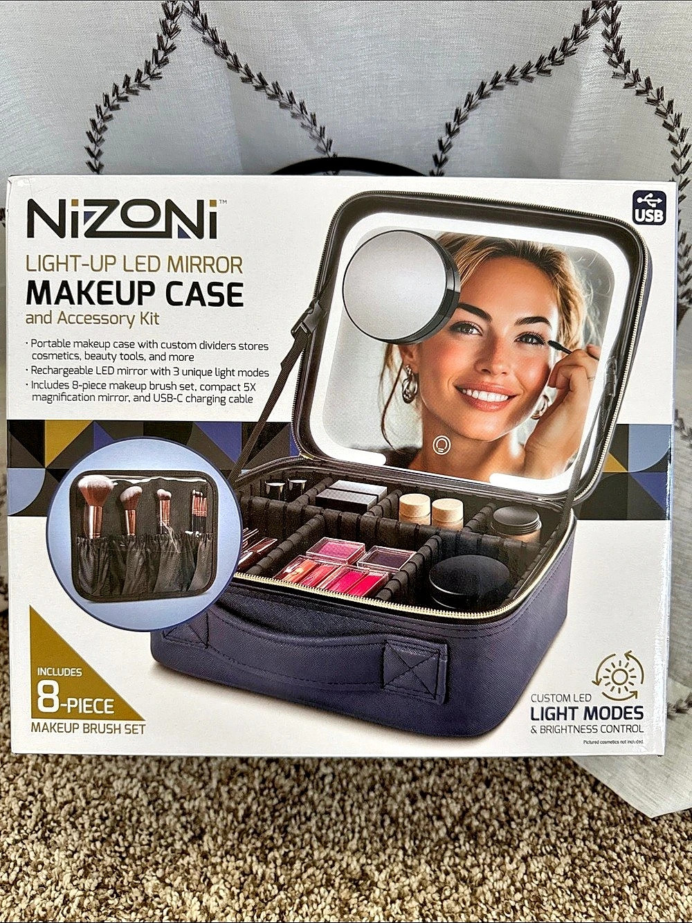Nizoni Light-Up LED Mirror Makeup Case and Accessory Kit